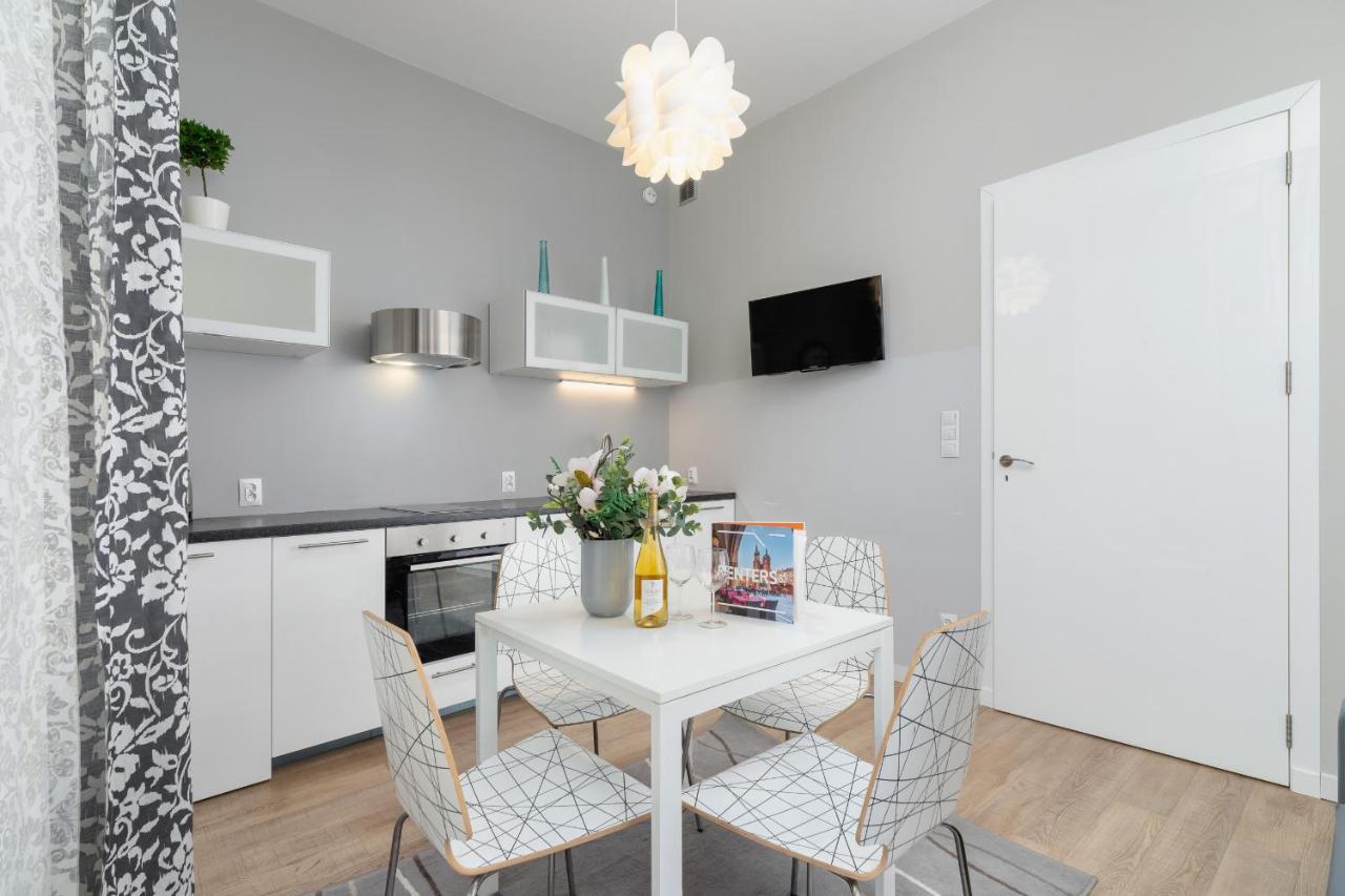 Central Planty Park Apartment Lobzowska By Noclegi Renters Cracovia Exterior foto
